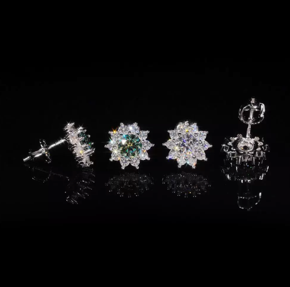 【Ice176】Moissanite Flower Pierce