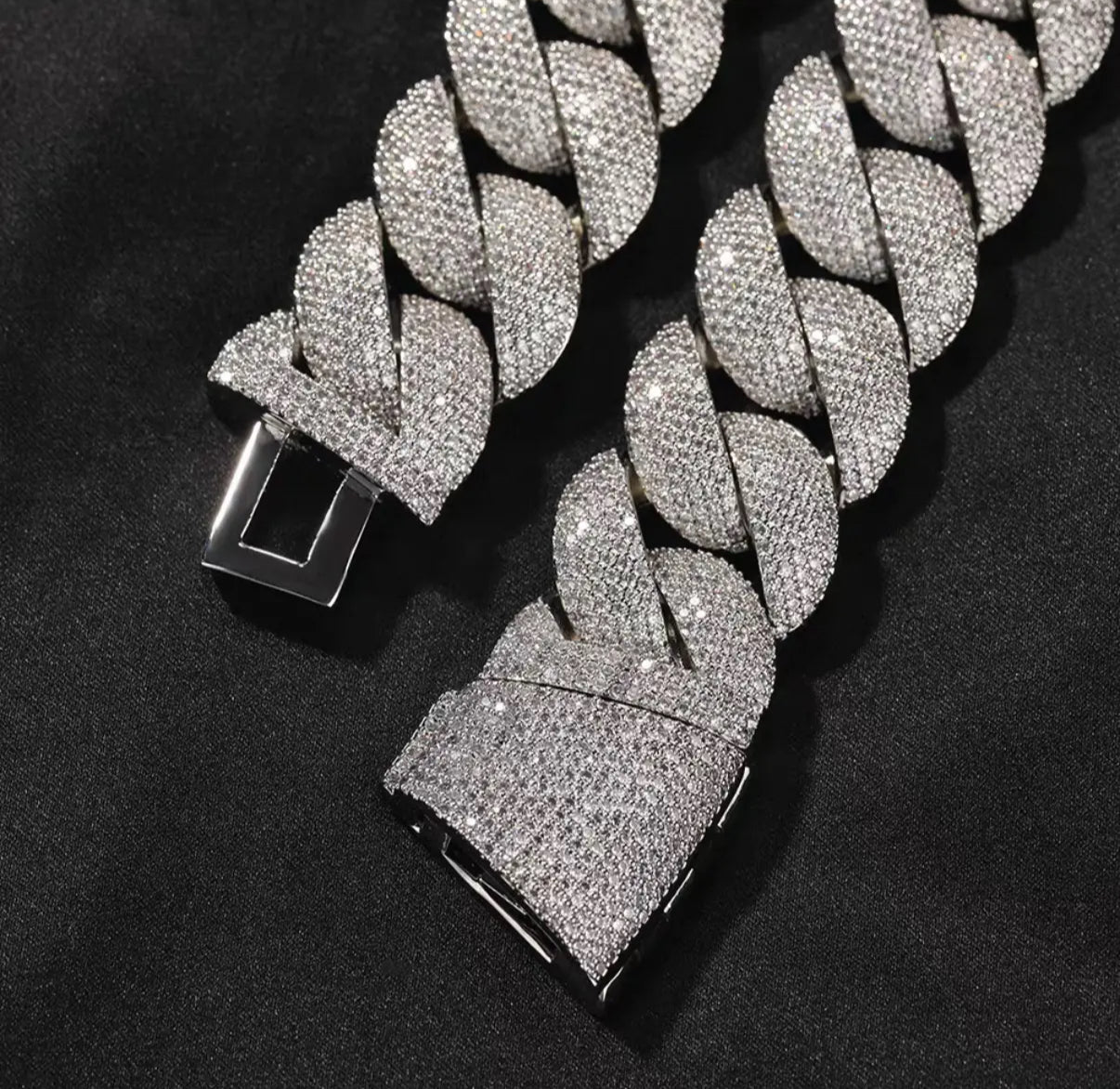 【Ice45】Iced Out Miami Chain Necklace (24mm)