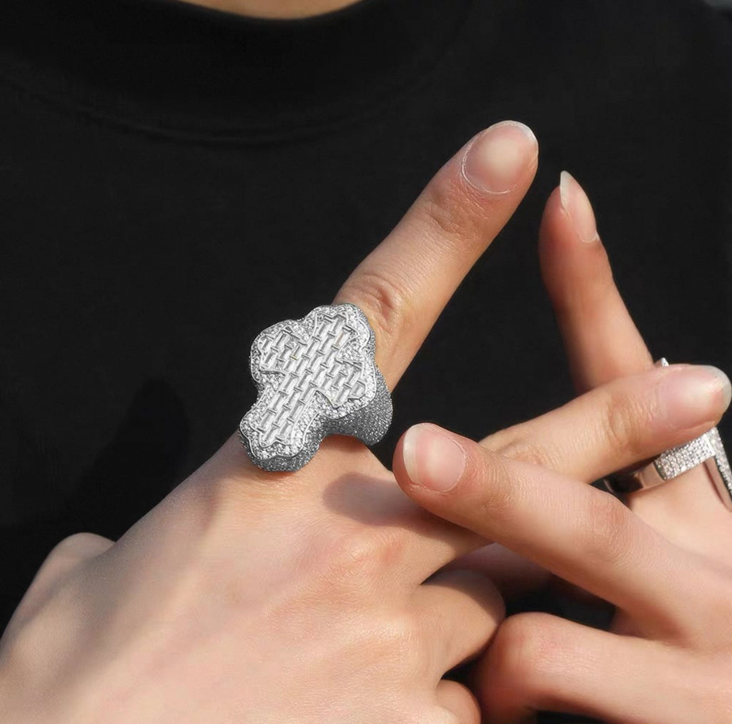 【Ice34】Cross Baguette Ring