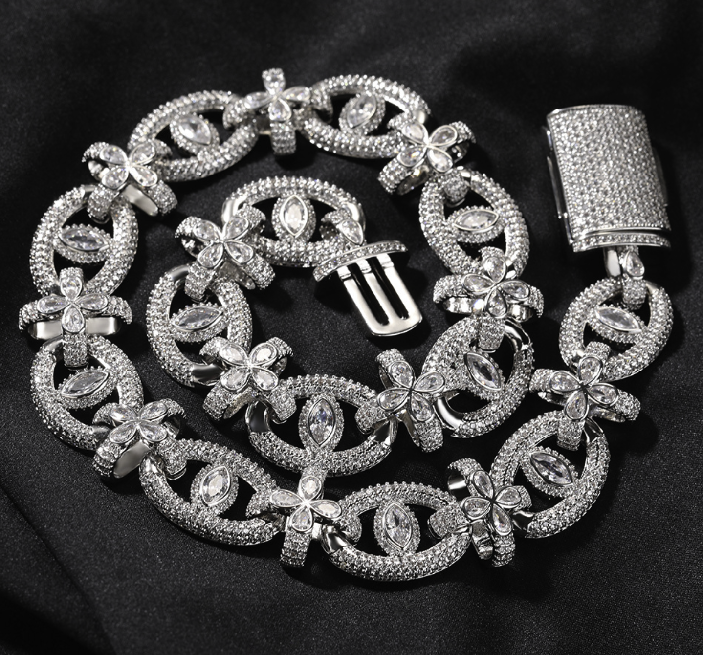 【Ice165】Clover Eyes Chain Necklace