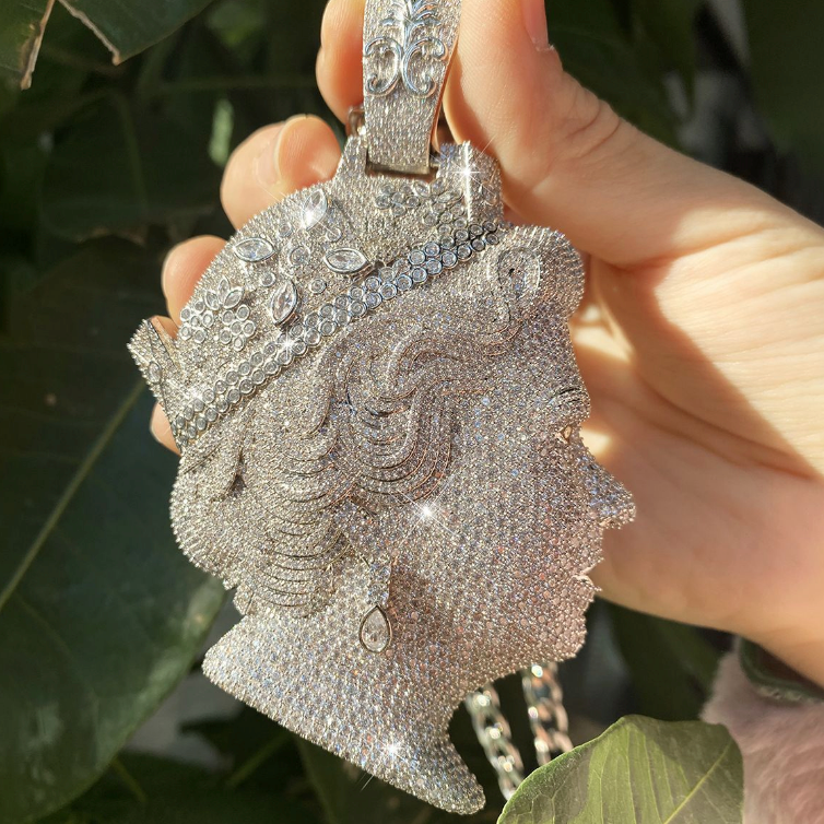 【Ice205】Central Queen Pendant