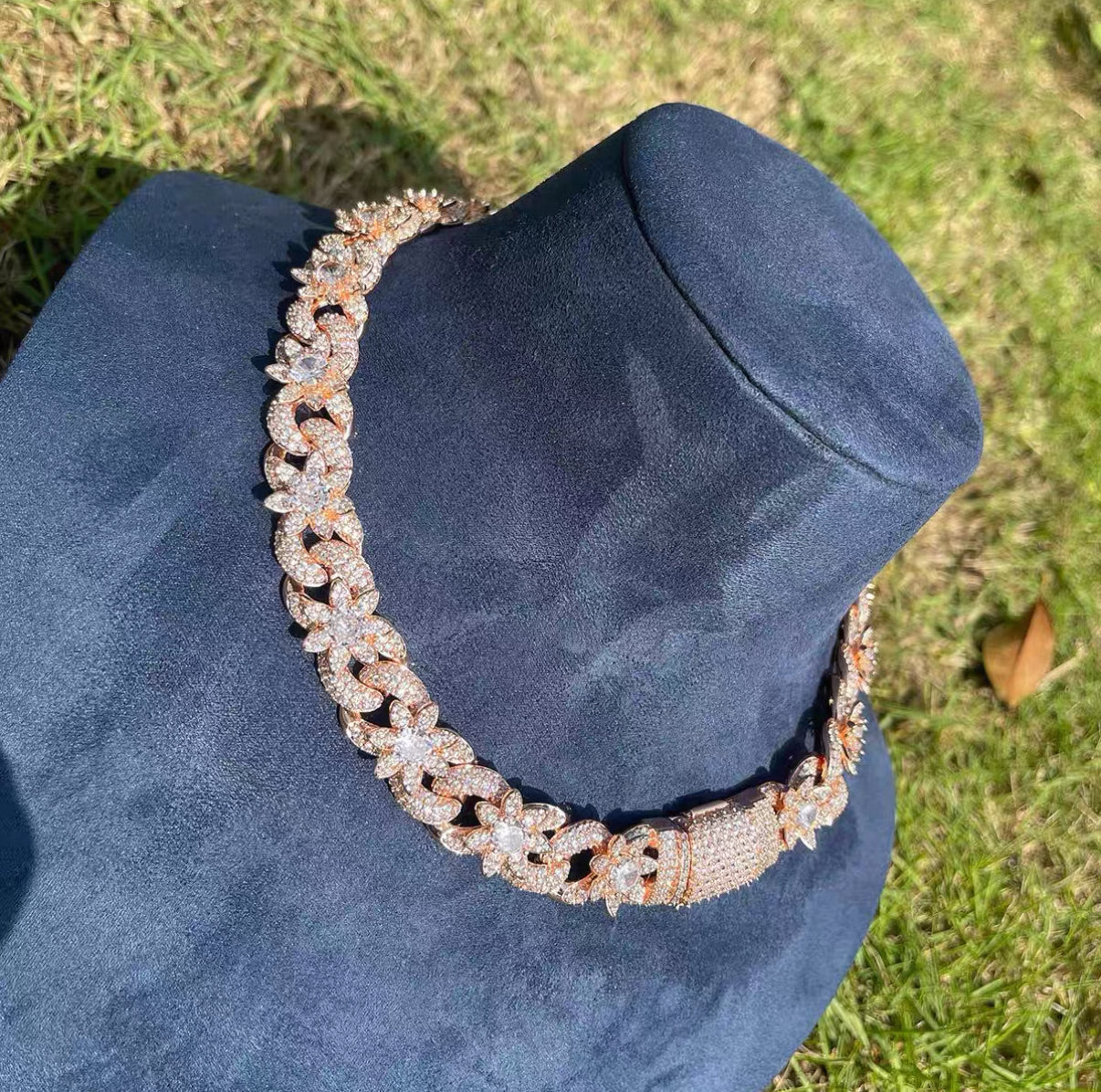 【Ice143】Iced Blossom Cuban Chain Necklace