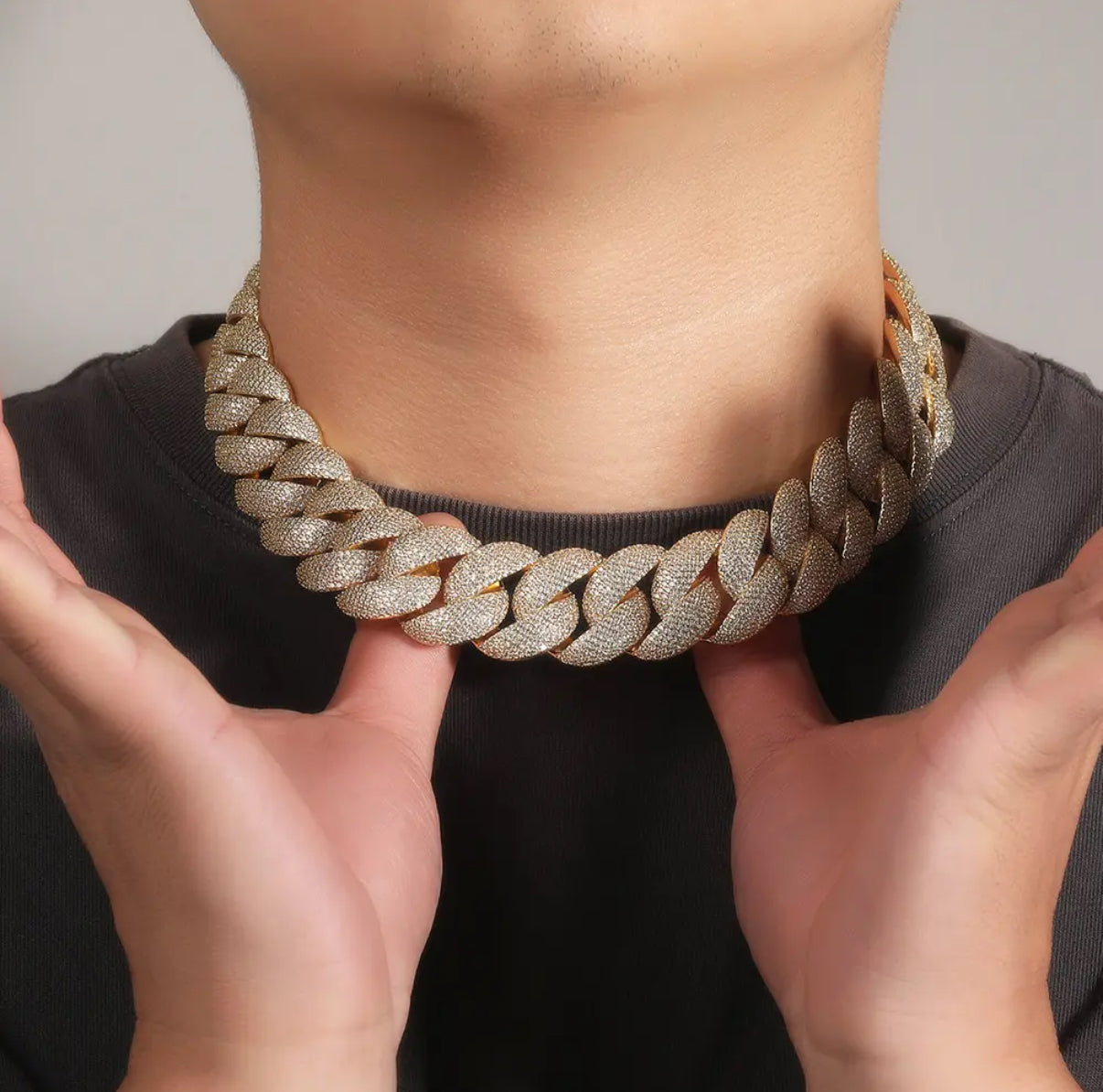 【Ice45】Iced Out Miami Chain Necklace (24mm)