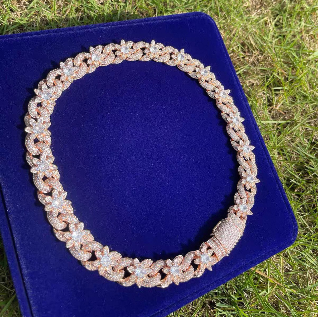 【Ice143】Iced Blossom Cuban Chain Necklace