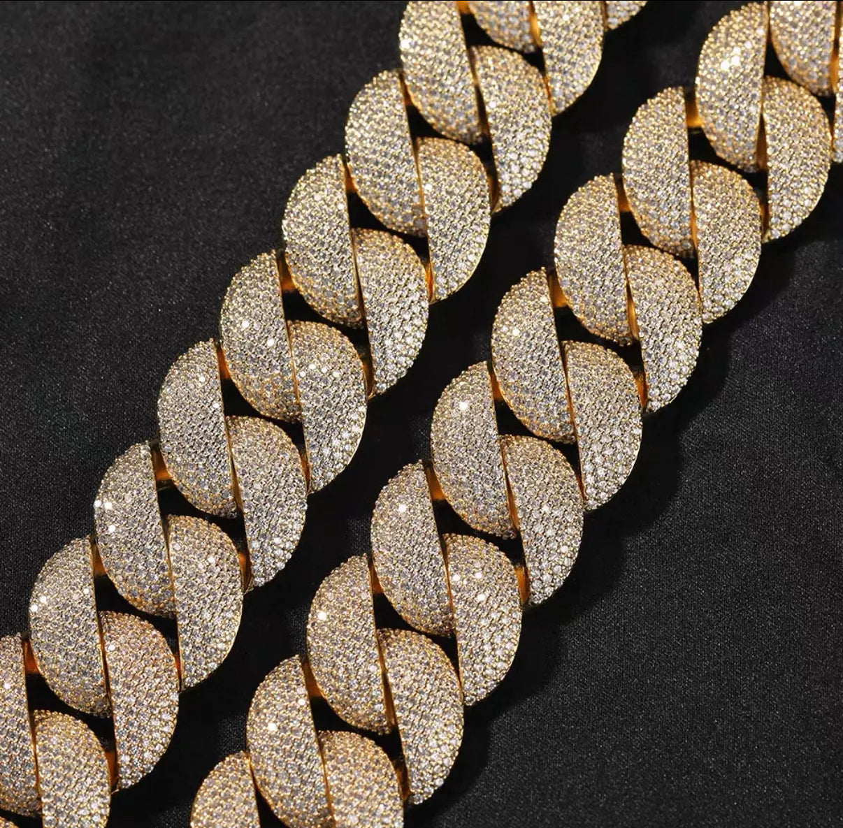 【Ice45】Iced Out Miami Chain Necklace (24mm)