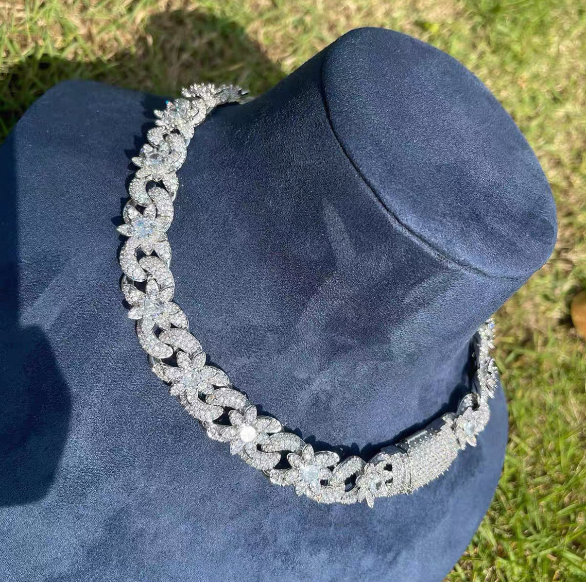 【Ice143】Iced Blossom Cuban Chain Necklace