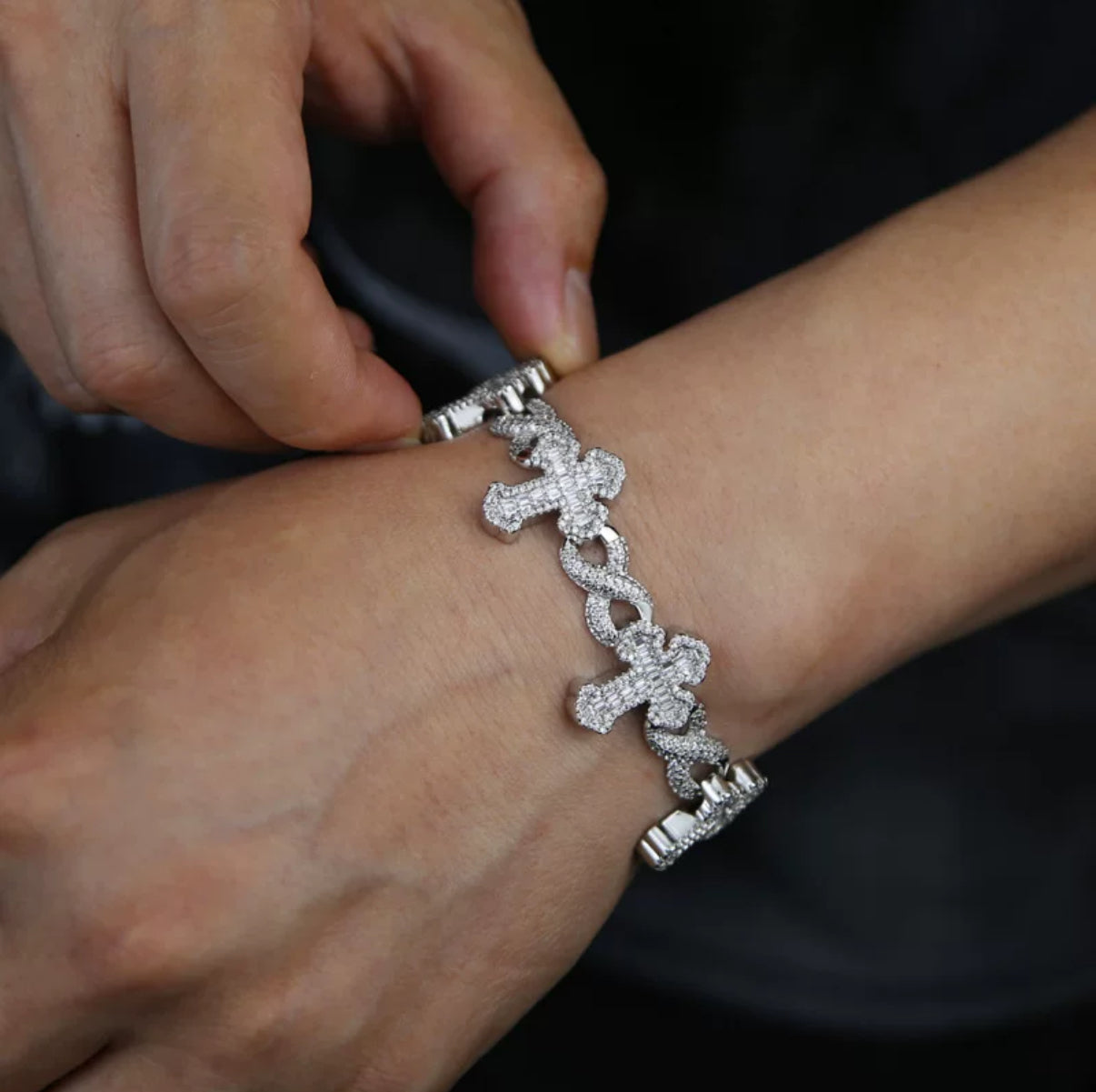 【Ice145】Eternal Cross Cuban Bracelet