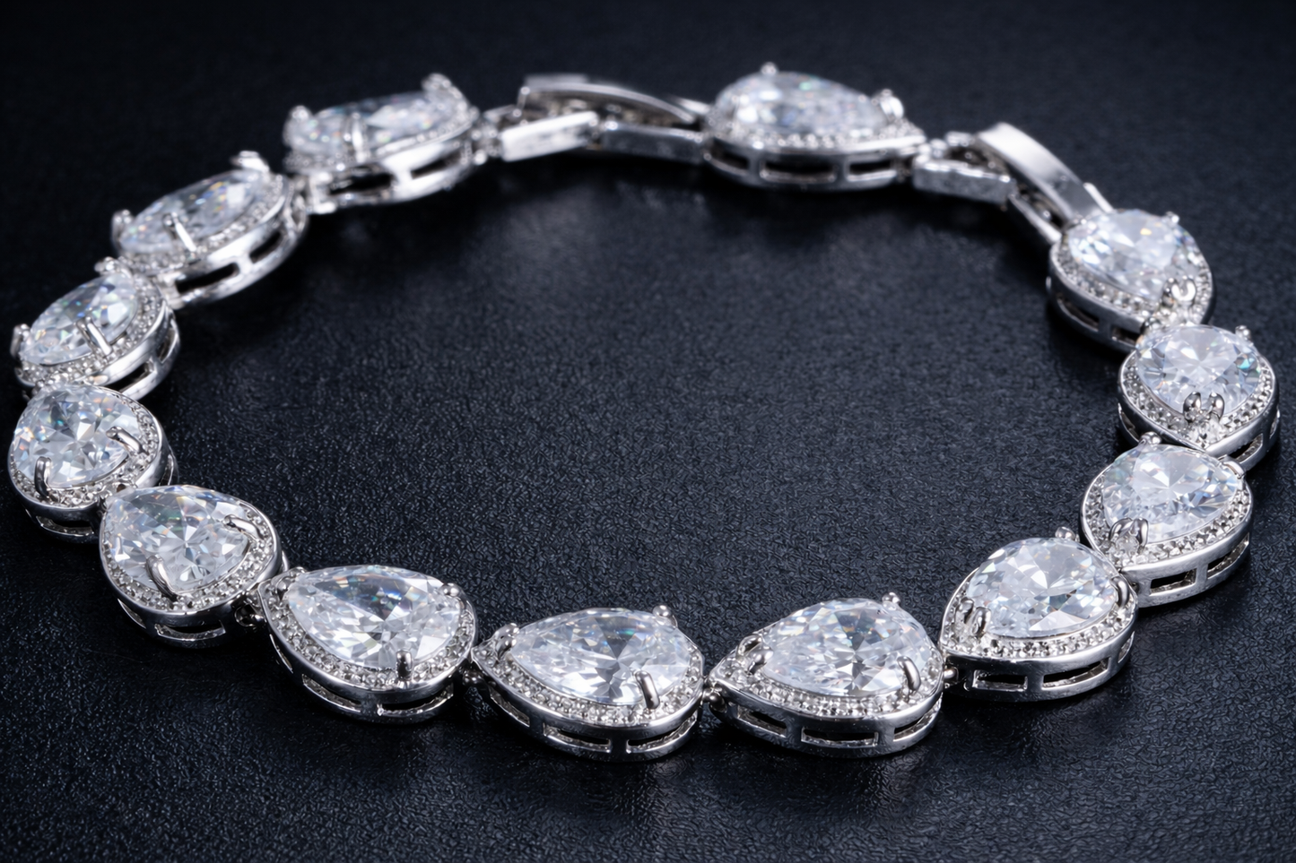【Ice172】Luxury Tears Bracelet