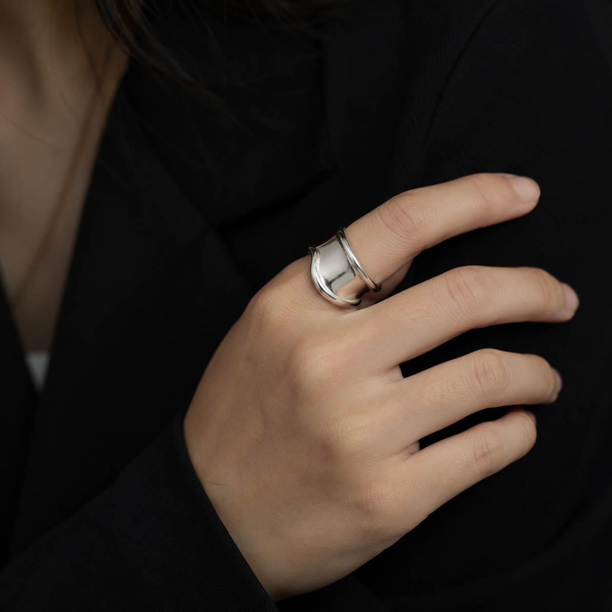 【Ice234】Fluid Cuff Ring