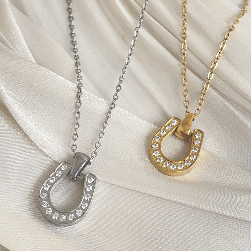 【Ice235】Horseshoe Pendant Necklace