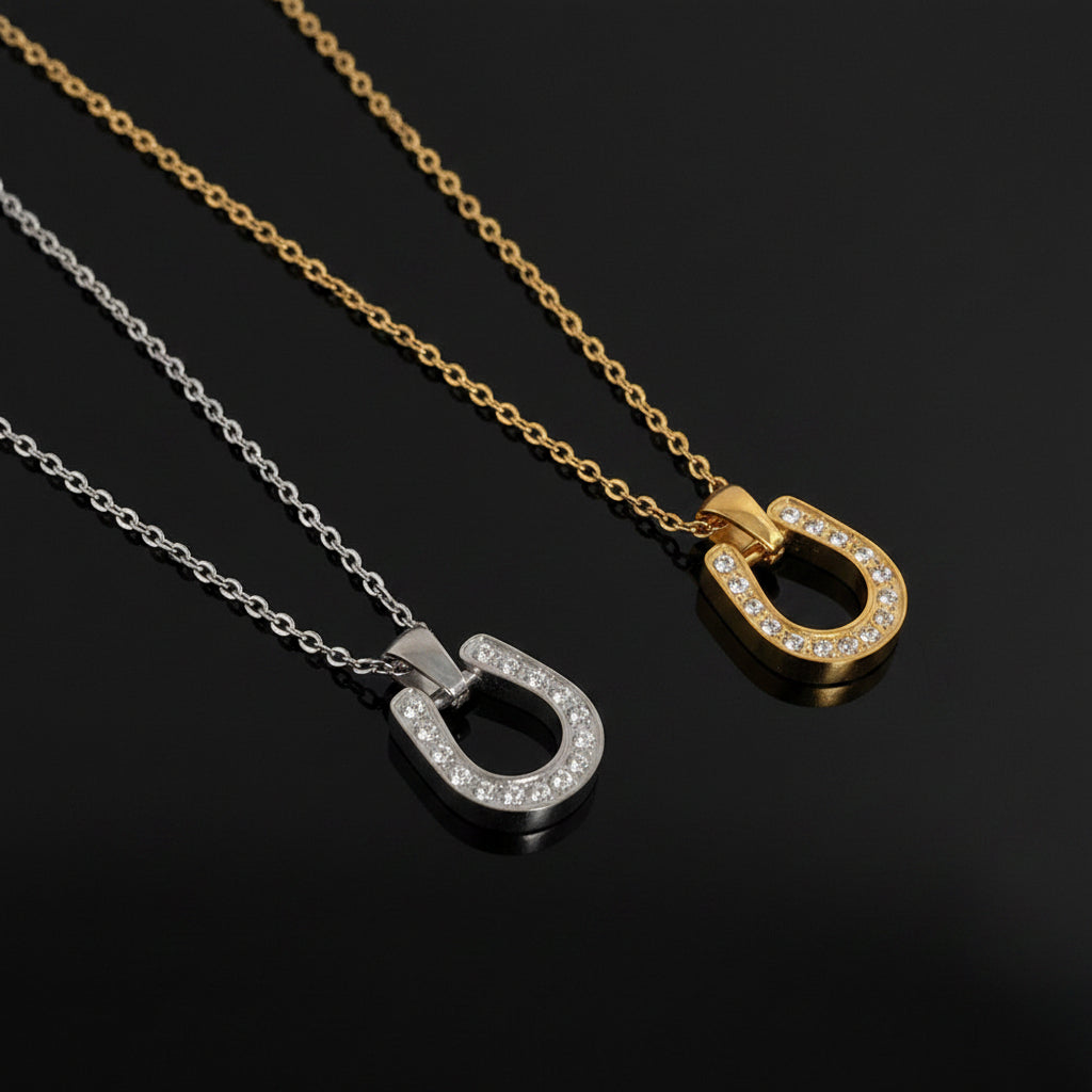 【Ice235】Horseshoe Pendant Necklace