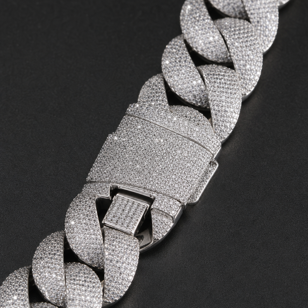 【Ice105】Iced Out Miami Cuban Chain Bracelet (24mm) 石留め・留め具・細部が分かるディテール画像