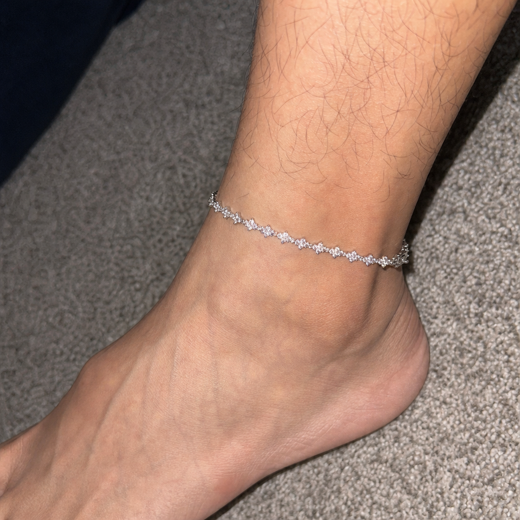 【Ice109】Triple Cut Tennis Chain Ankletを着用したY2Kデジカメ風の自然なUGC画像