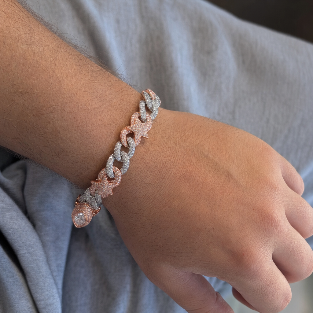【Ice138】Star Blaze Miami Chain Braceletを着用した自然なUGC画像