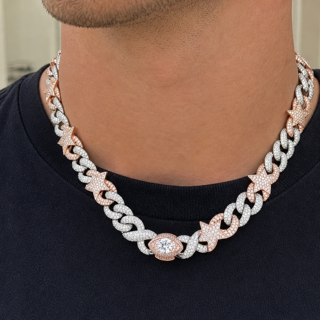 【Ice139】Star Blaze Miami Chain Necklaceを着用した自然なUGC画像