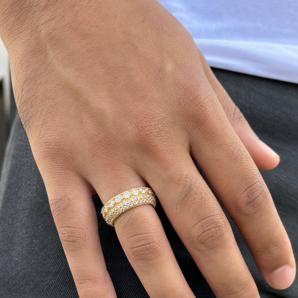 【Ice14】Tennis Iced Out Cubic Zircon Ringを着用した自然なUGC画像
