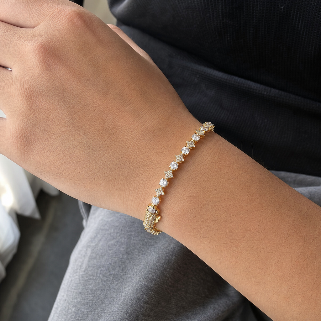 【Ice142】 Starry Tennis Chain Braceletを着用した自然なUGC画像