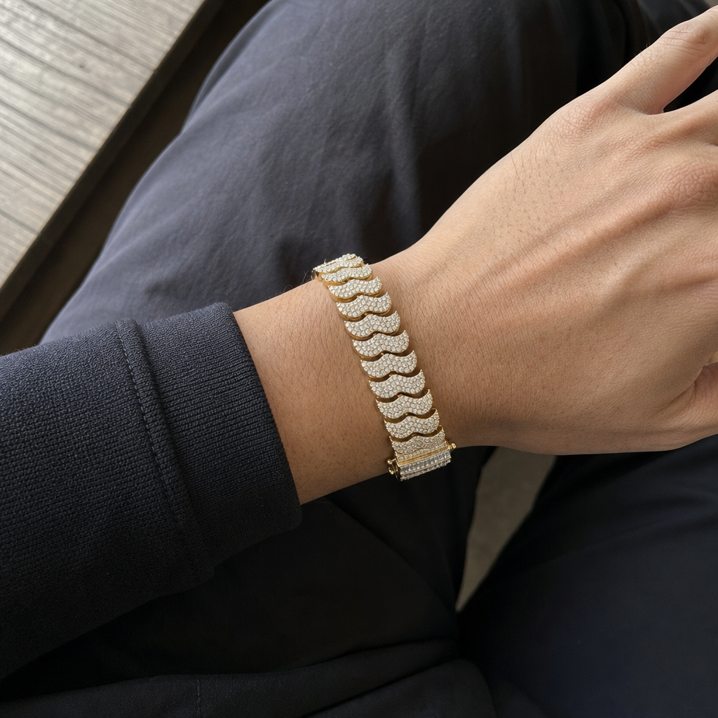 【Ice152】Iced Snake Chain Braceletを着用した自然なUGC画像