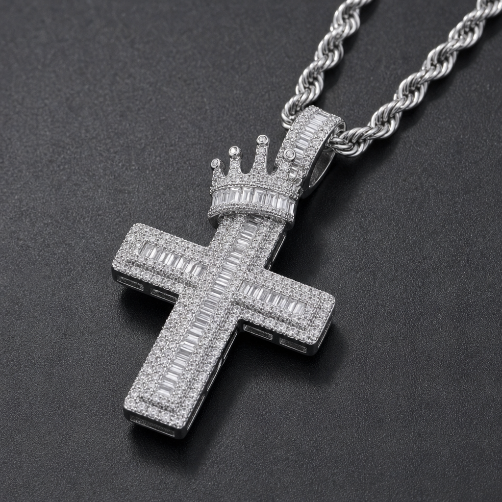【Ice166】Crown Cross Necklace 石留め・留め具・細部が分かるディテール画像