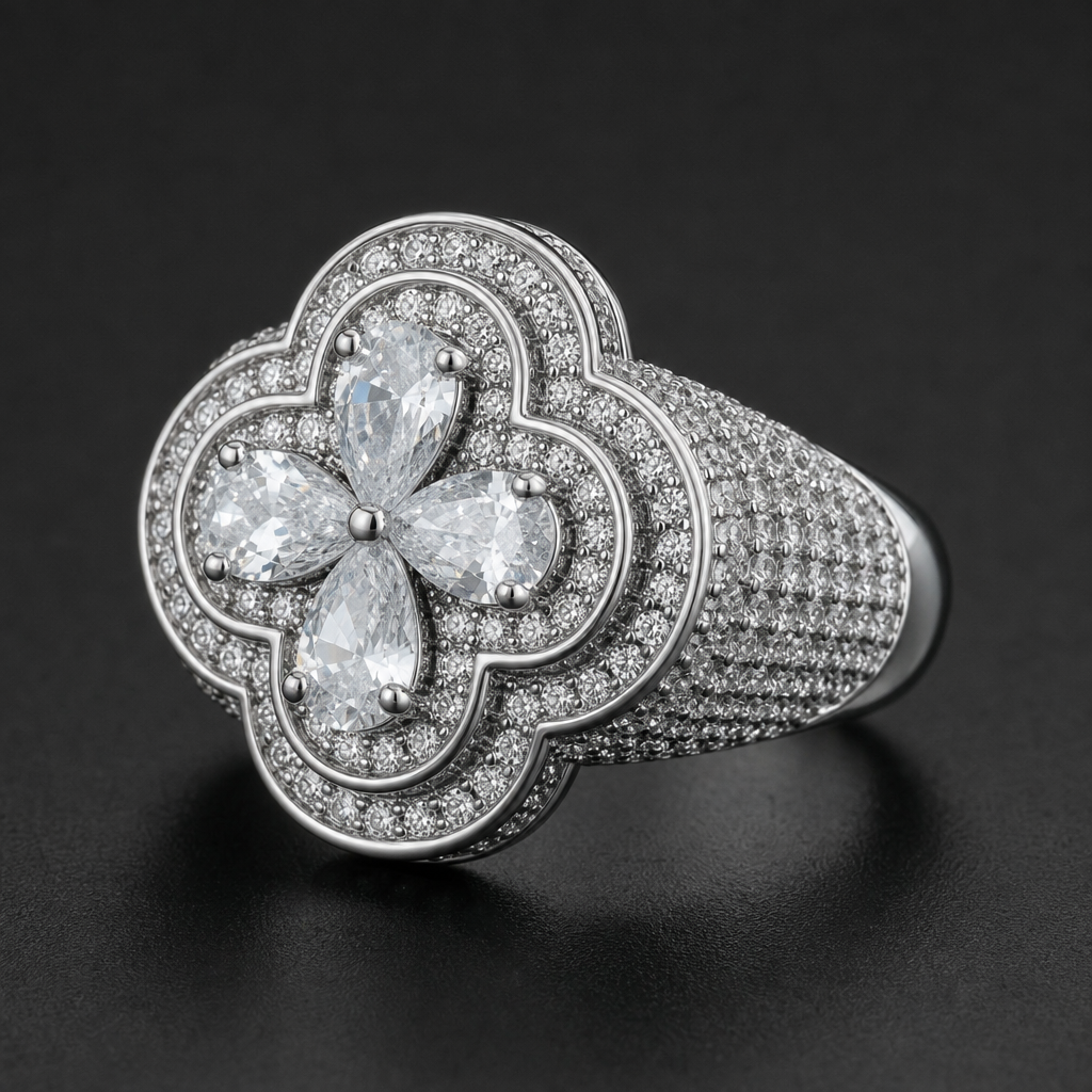 【Ice168】Iced Out Clover Ring 石留め・留め具・細部が分かるディテール画像