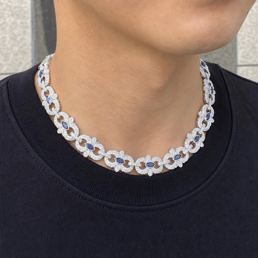 【Ice227】Flare Link Necklaceを着用した自然なUGC画像