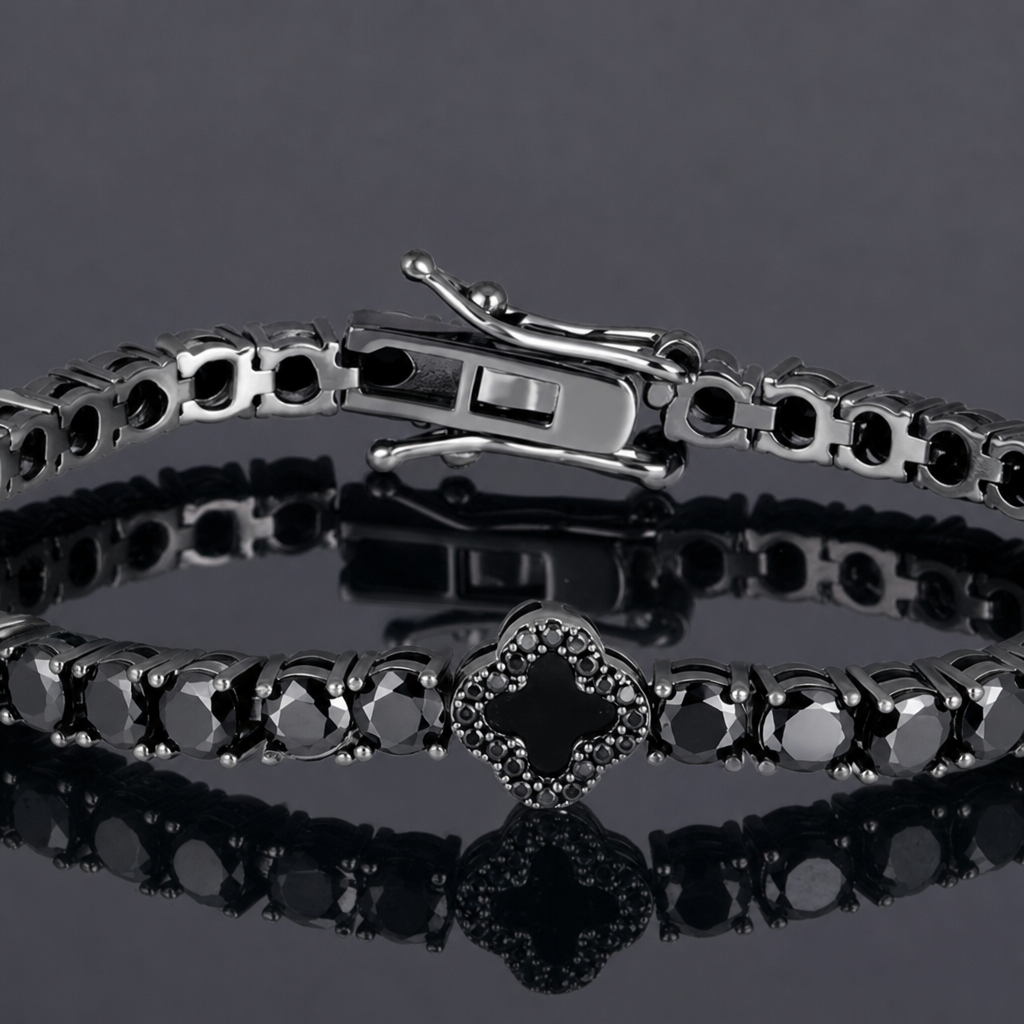 【Ice256】Black Clover Tennis Chain Bracelet 石留め・留め具・細部が分かるディテール画像