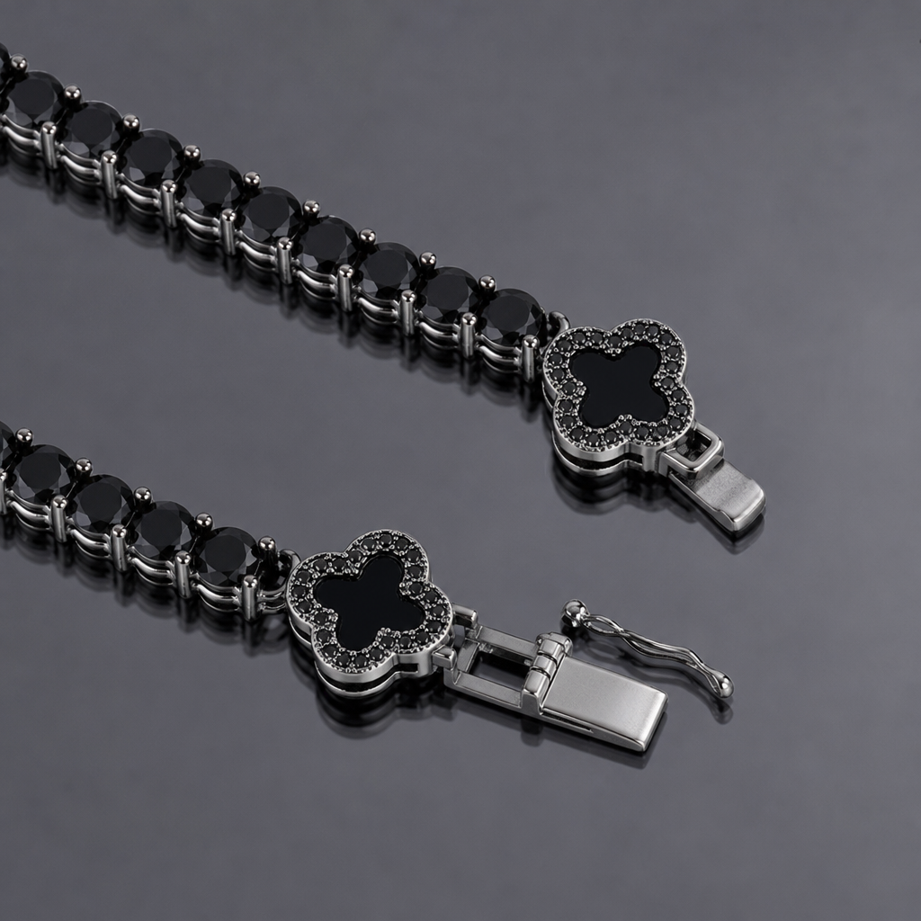 【Ice257】Black Clover Tennis Chain Necklace 石留め・留め具・細部が分かるディテール画像