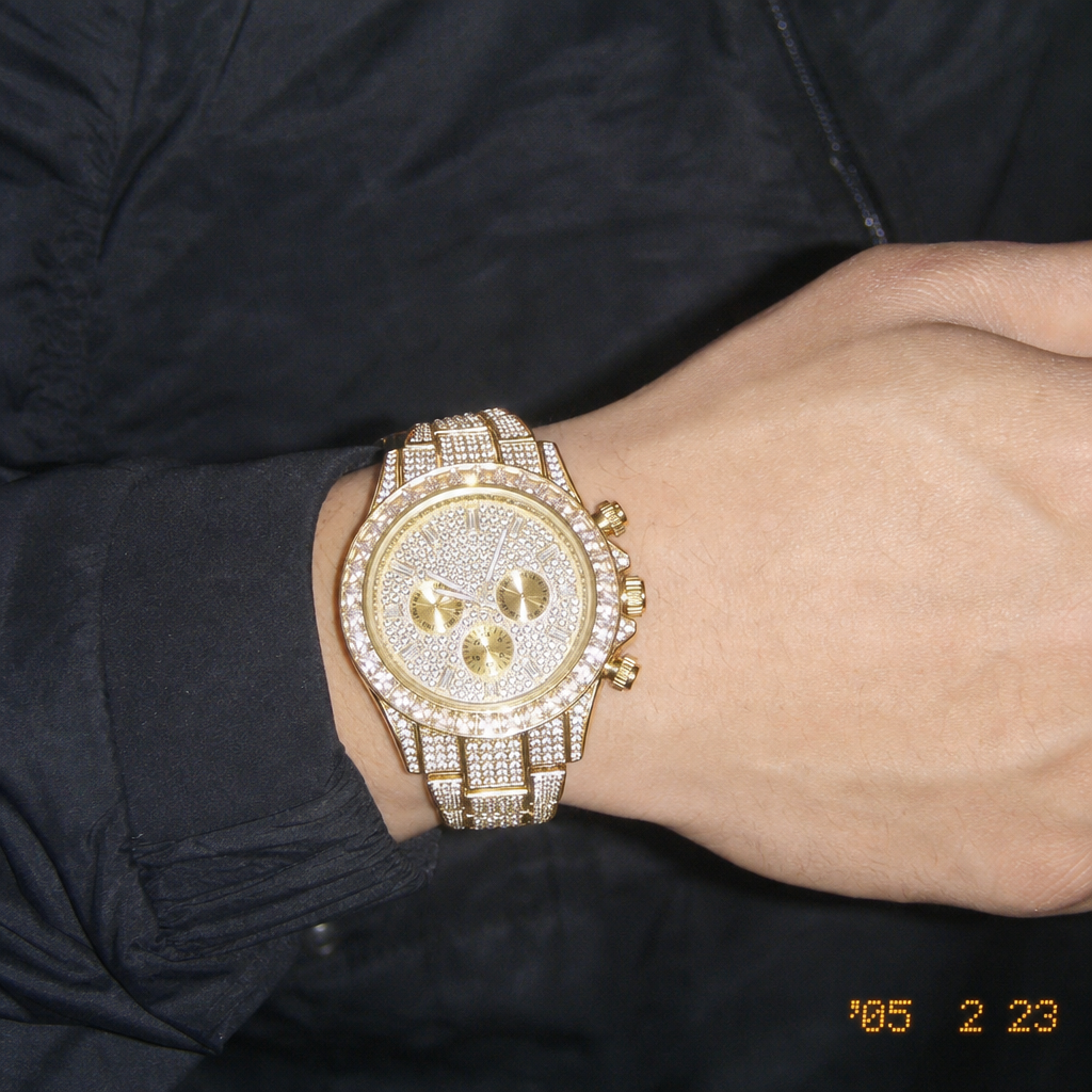 【Ice36】Imperium Starburst Full Ice Watchを着用したY2Kデジカメ風の自然なUGC画像
