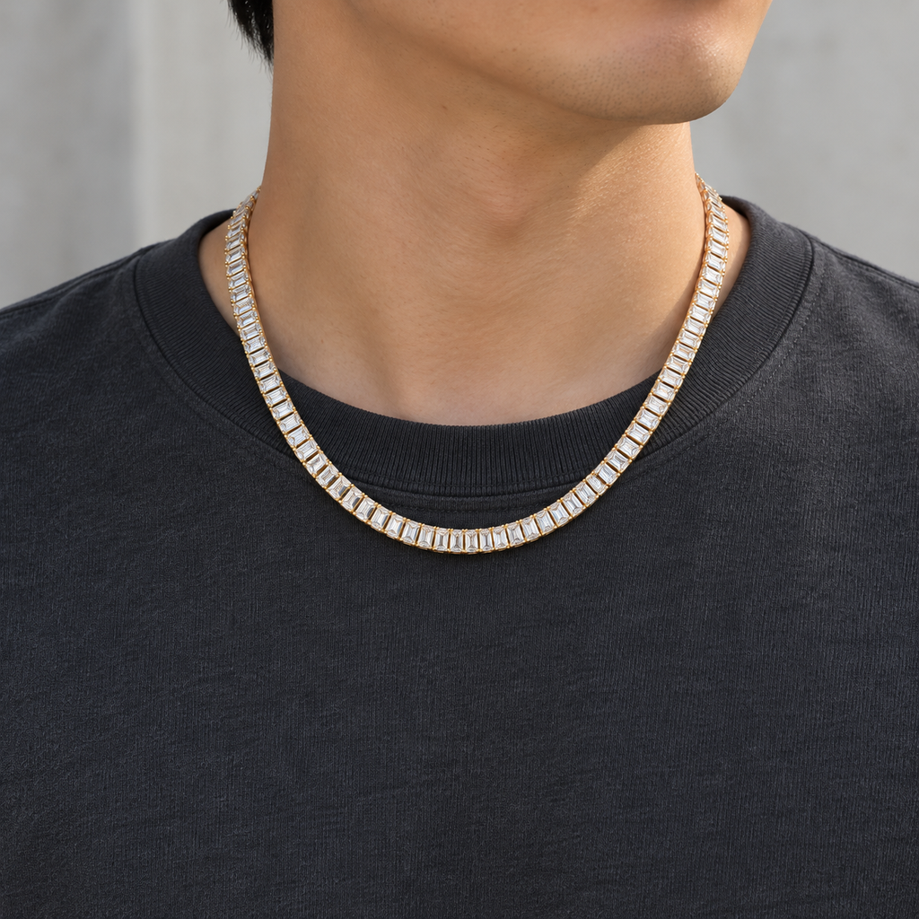 【Ice57】Baguette Tennis Chain Necklaceを着用した自然なUGC画像