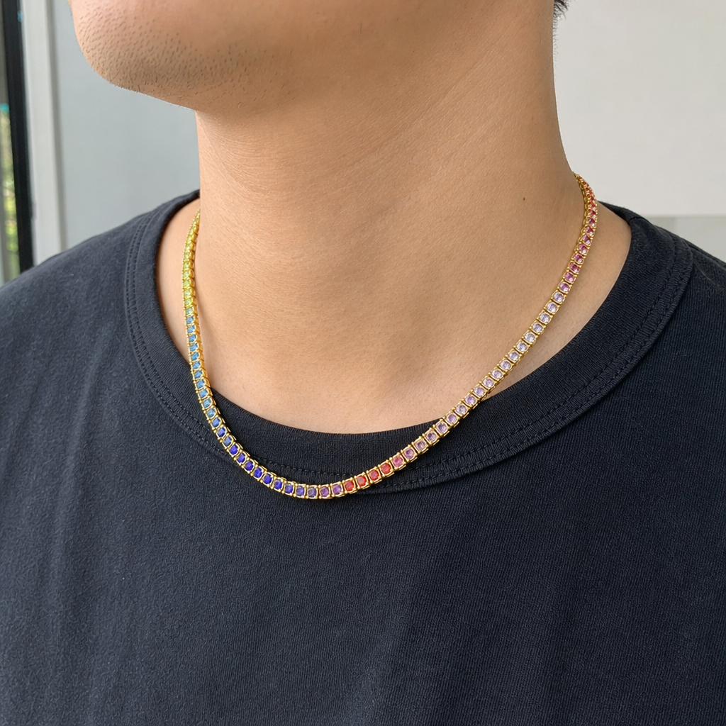 【Ice61】Rainbow Tennis Chain Necklace(5mm)を着用した自然なUGC画像