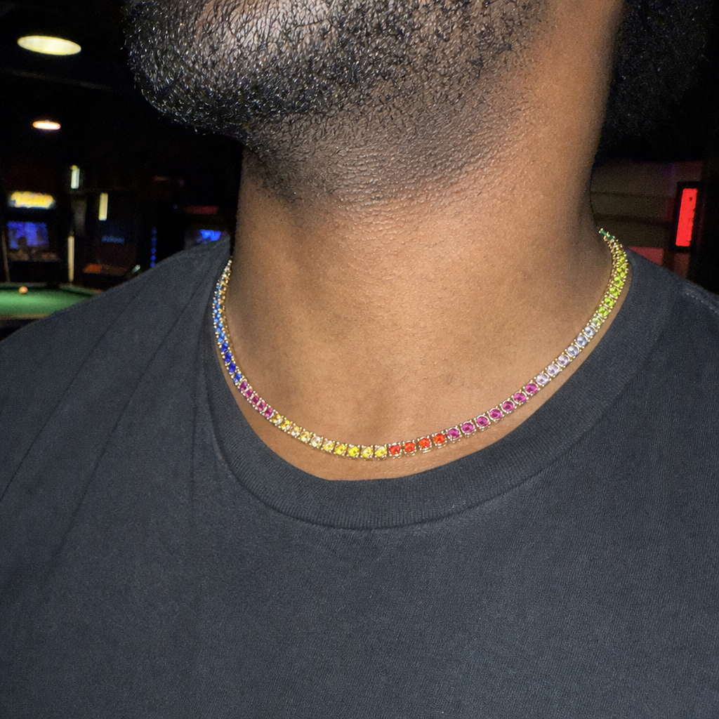 【Ice61】Rainbow Tennis Chain Necklace(5mm)を着用したY2Kデジカメ風の自然なUGC画像