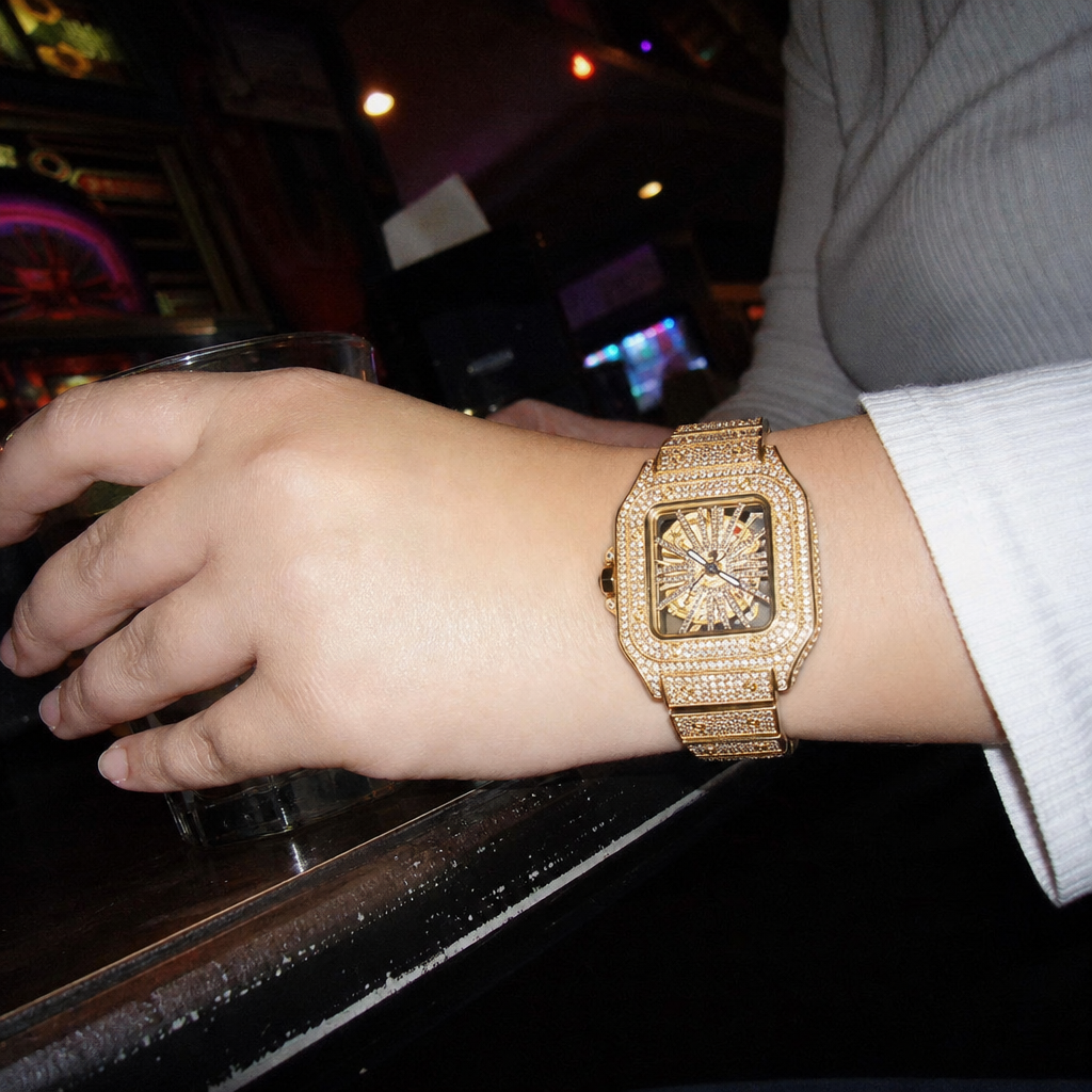 【Ice75】Imperium Skeleton Royal Watchを着用したY2Kデジカメ風の自然なUGC画像