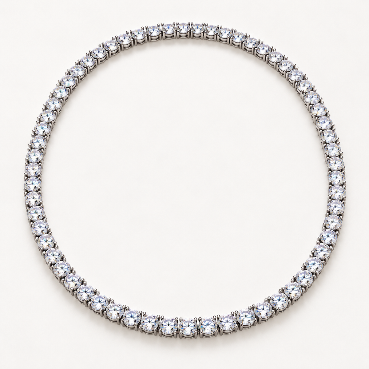ICE79 Tennis Chain Necklace（モアサナイト・4mm）の全体。明るい背景にシルバーカラーの一連チェーン