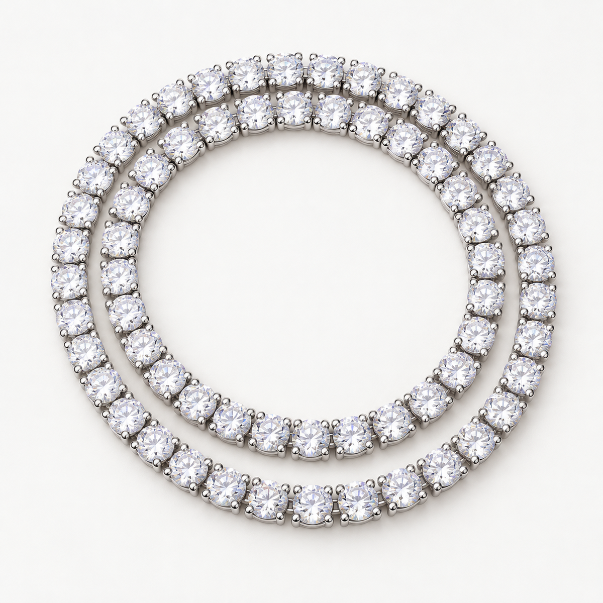 ICE80 Tennis Chain Necklace（モアサナイト・5mm）の全体。シルバーカラーの一連テニスチェーン
