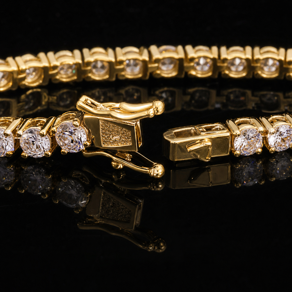 【Ice87】Clover Tennis Bracelet【Moissanite】 石留め・留め具・細部が分かるディテール画像