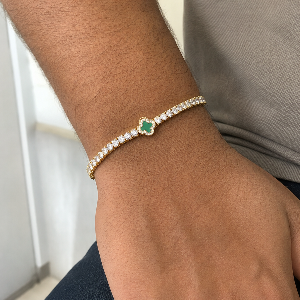 【Ice87】Clover Tennis Bracelet【Moissanite】を着用した自然なUGC画像