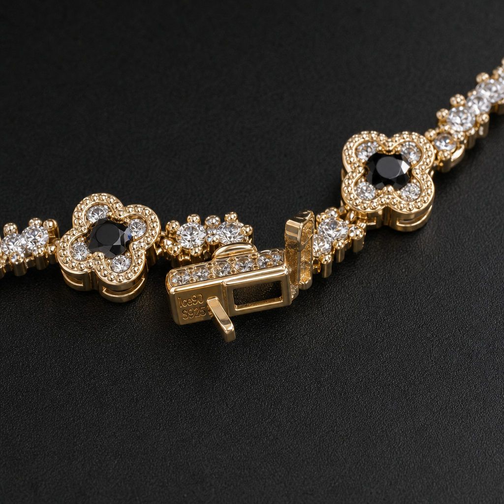【Ice90】Luxury Clover Triple Cut Tennis Chain Bracelet【Moissanite】 石留め・留め具・細部が分かるディテール画像