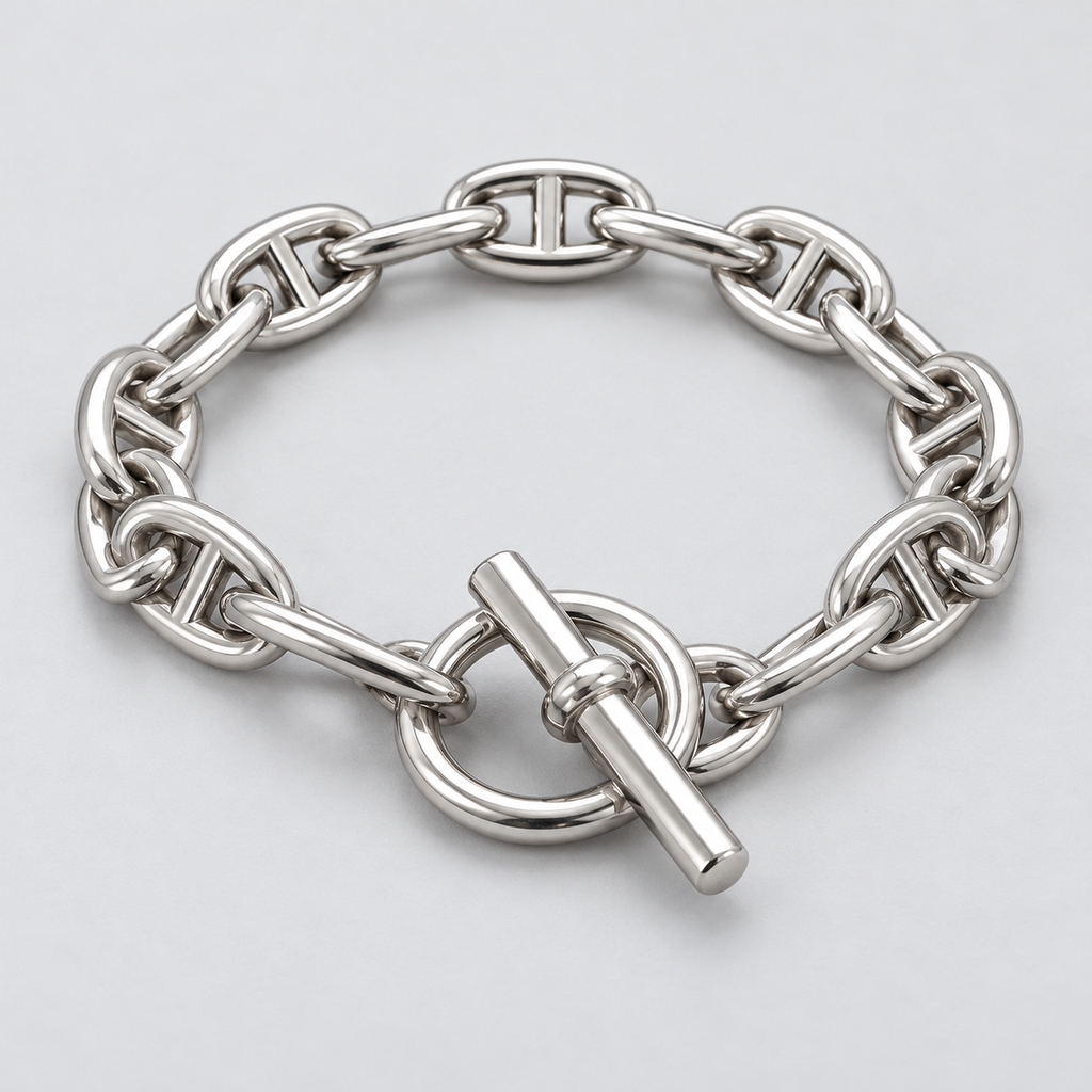 Ice01 Anchor Chain Braceletの正面。アンカー型リンクとTバー留め具が見えるシルバーカラーのブレスレット