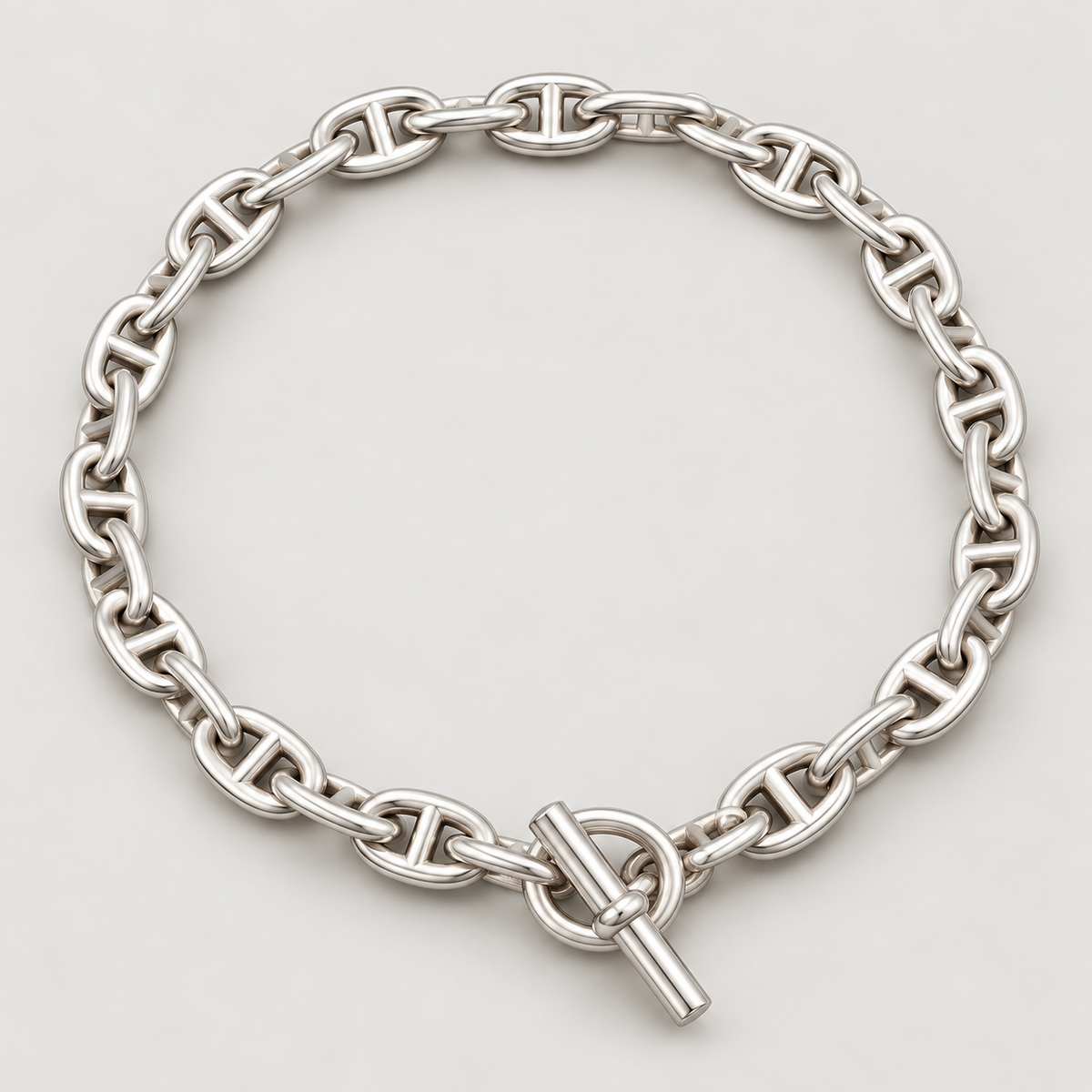 Ice06 Anchor Chain Necklaceの全体。シルバーカラーの中央バー入りアンカーリンク、楕円連結環、円形トグルとTバー
